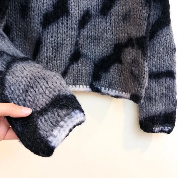 Line the Label Wool Alpaca Blend Gray Knit Crochet Tie Dye Scoop Neck Sweater S - Picture 5 of 11